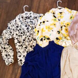 Ann Taylor Black and White Floral Blouse, size M Tall!